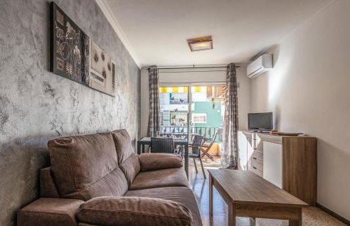 Gorgeous Apartment In Pineda De Mar - Photo 9