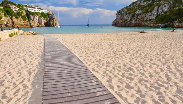 Tour en kayak por las cuevas de Cala en Porter - Foto 2