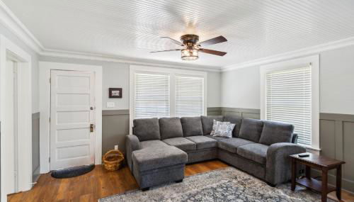 Charming Downtown McCloud Retreat home - Foto 3