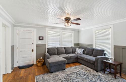 Charming Downtown McCloud Retreat home - Foto 3