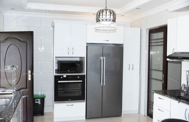 Lusaka Luxe - Your Private Oasis Awaits in the Heart of Zambia - Foto 21