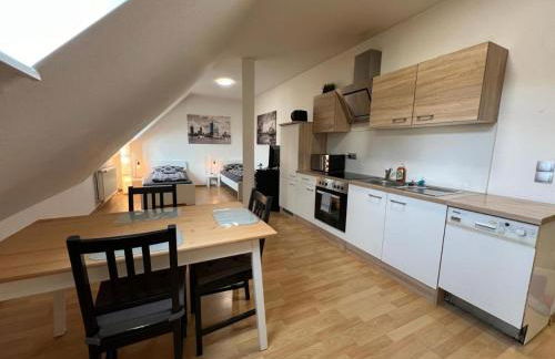 Möblierte Wohnung im Obergeschoss in bester Lage für Feriengäste und beruflich Reisende AW12A-V - Foto 1