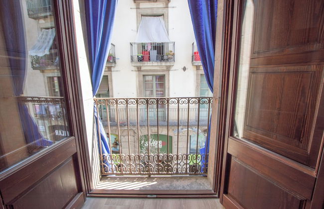 Classic Catedral Apartments - Photo 3