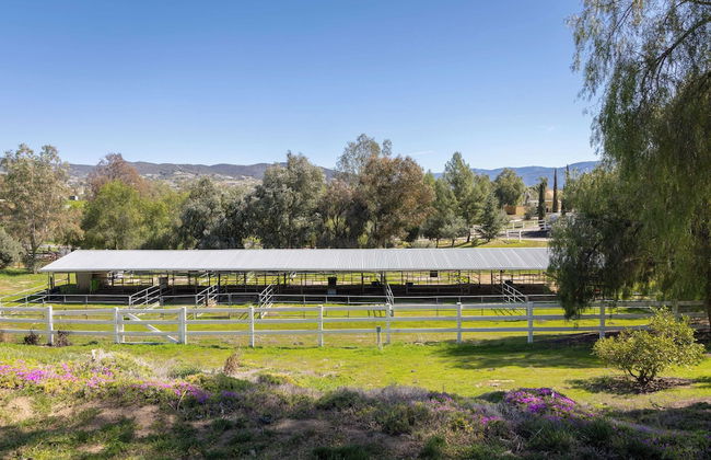 Temecula Wine Country Home w/ Pool, Hot Tub, Game Room & Vineyard Views - Foto 44
