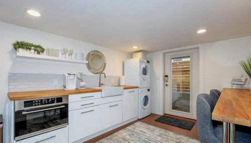 Private Basement Suite w Hot Tub - Foto 2