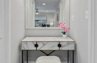 NEW! Large 3-story townhome Private, Self checkin, Pet Friendly! - Foto 21