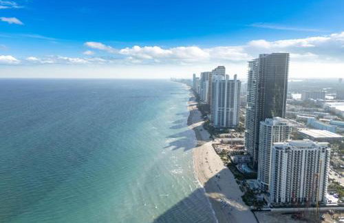 Steps to the Sand Beachfront Escape- 25th Floor Views - Foto 19