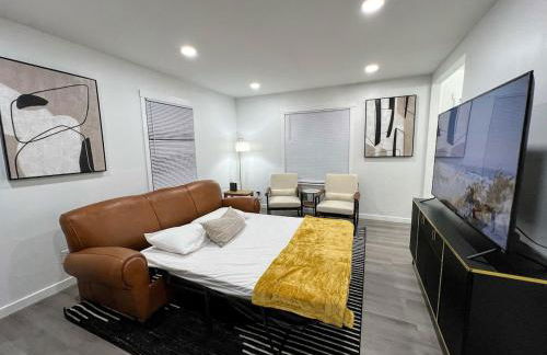 3-Minute JBLM Spacious & Cozy 4BR 2BTH Huge Yard - Foto 42