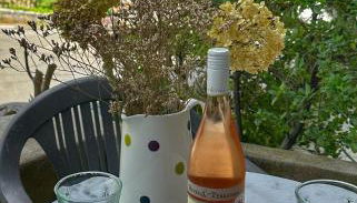 La Terrasse - Entire townhouse in hilltop village - Foto 2