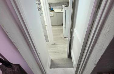 Private Basement Flat - Photo 3