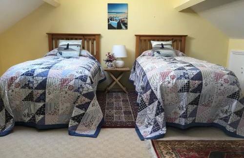 Spacious seaside family house in Aberdaron with large garden and stunning sea views - Photo 8