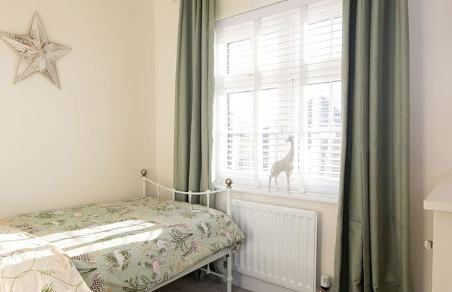 Charming Modern City Escape Garden Parking - Foto 8