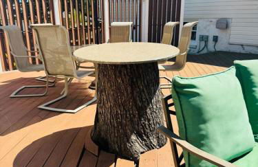 Bright Home for Family and Groups with Patio - Foto 20