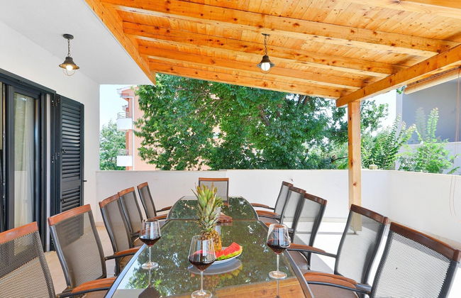 Holiday Home With Private Pool and spa - Foto 28