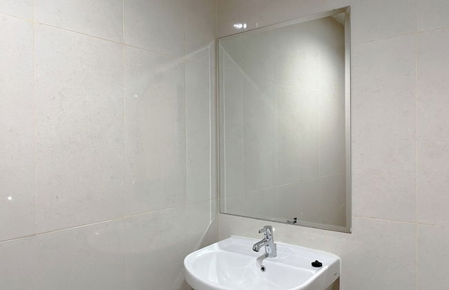 Good Choice and Cozy Studio LRT City Jatibening Apartment - Photo 11