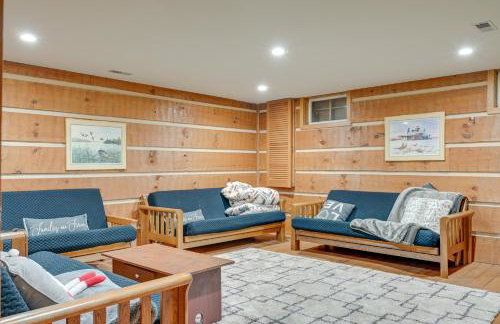 Custom-Built Clarklake Cabin: Sauna & Cold Plunge! - Photo 27