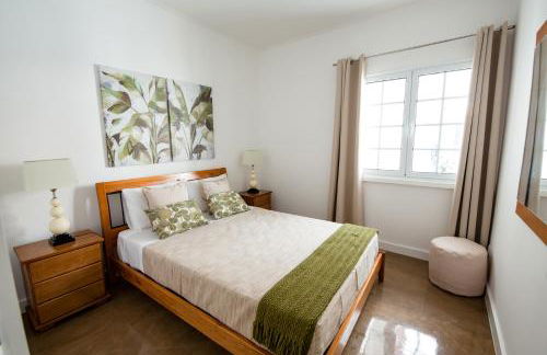 Seaside Azores Villa with natural pool, terrace & barbecue - Photo 8