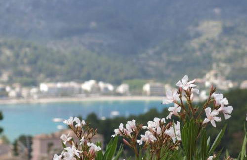 Apartamento en el Puerto de Sóller con gran terraza privada y vistas al mar. Piscina comunitaria. Localizado en un zona tranquila y muy soleada. Wifi gratis disponible. Parking. - Foto 15