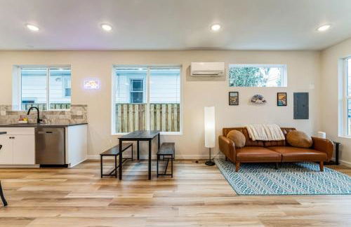 World Travel without leaving PDX - Foto 15