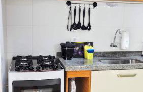 Apto Centro Ubatuba com Varanda Gourmet, Suíte, Piscina e Garagem Privativa Coberta - Foto 24