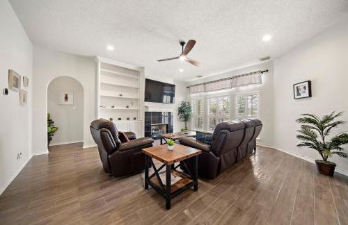 Houston Lake Retreat Pool Lake Front Spa - Foto 13