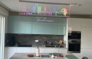 Apartment Zénith Charm of Barry Gardens- private parking - Photo 1