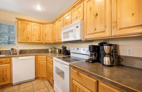 Yellowstone Adventures - Photo 19