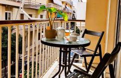 Next to Metro! Bright Apartment with Fully Equipped Kitchen - Foto 8