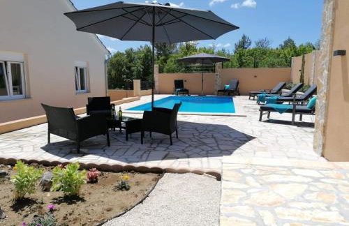 Villa Mir Pridraga - Photo 25