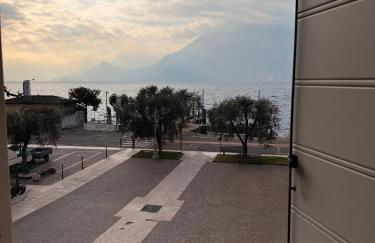 Absentia 1763 Garda Boutique Home - Lake front - Foto 3