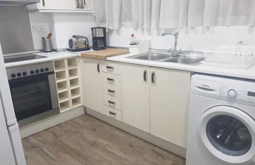 Domus Valencia Apartamentos centro frente a Torres de Serrano - Photo 3