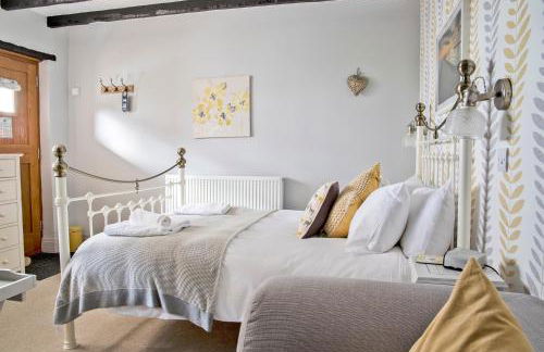 Hawthorn Farm Guest House - Photo 26