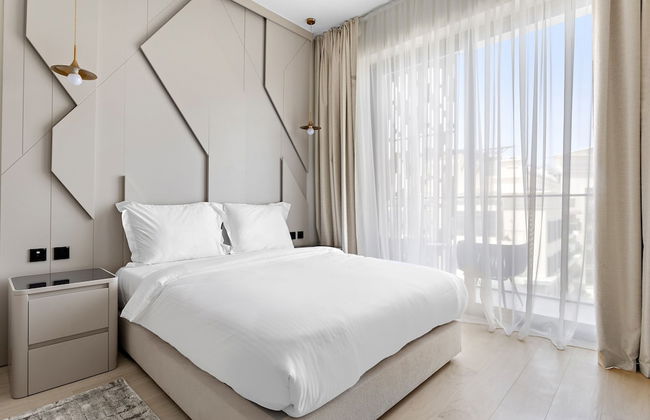 Chic Studio in Arjan With Pool Game Room and gym - Photo 3