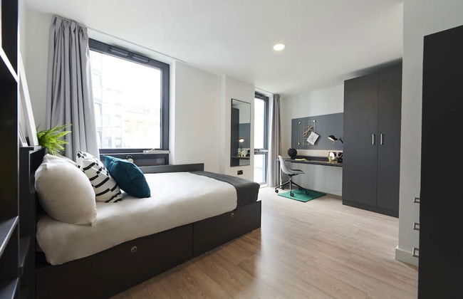 Beckett House - Photo 7