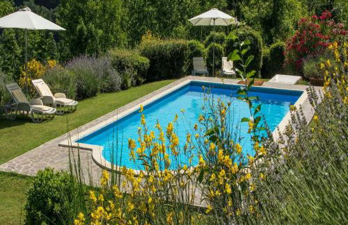 Spacious Holiday Home With Swimming Pool - Foto 11