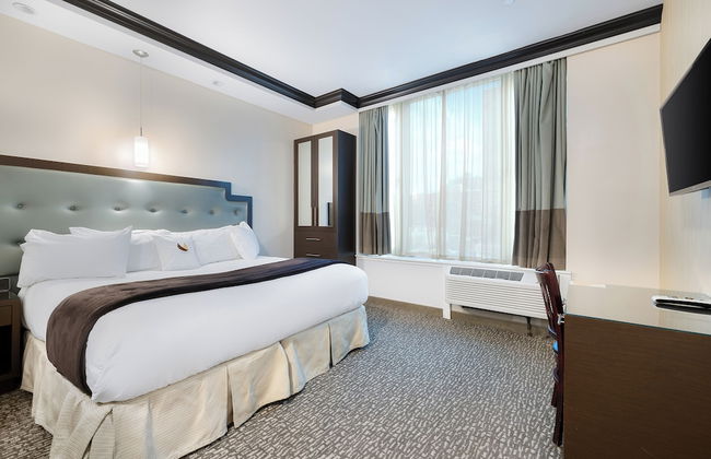 Aura Hotel Brooklyn - Photo 26