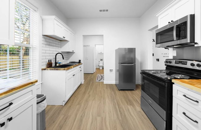 New Charming 2-bedroom Home Minutes to Downtown - Foto 14