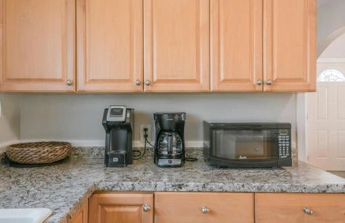 5 Bedroom House Cheerful Bungalow with AC Pet Friendly - Foto 22