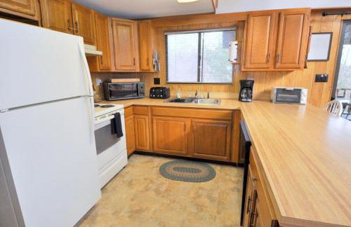 Treetop Cabin -- Pool Access - Fireplace - Grill - Screen Porch - Deck - Wifi - Golf Nearby - Foto 5