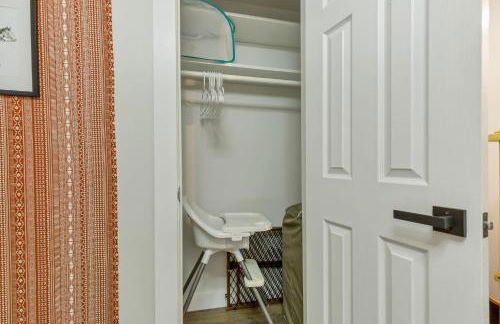 Backyard BBQ Retreat: Central 3bd - Prime Location - Foto 26