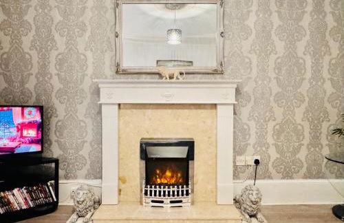 THE LION’S REST - BOUTIQUE APARTMENT SUITE. - Photo 12