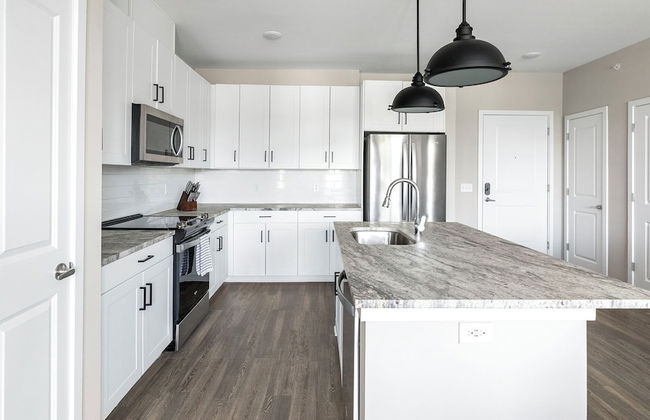 Landing Dry Creek Apartments - Photo 19