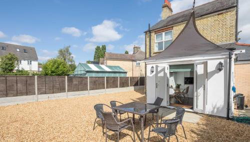 Modern 4-Bedroom Detached Home in Central Cambridge with Parking - Foto 2