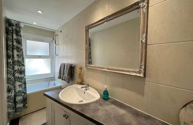 Cosy Seaside House 2min 5 Sandy Beach's 2 Dbl Beds - Photo 6