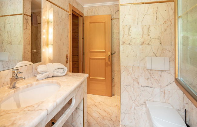 Charming Holiday Home in Maurach am Achensee - Foto 24