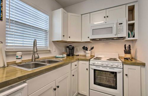 Downtown Ocean Springs Duplex with AandC 1 Mi to Beach - Photo 11