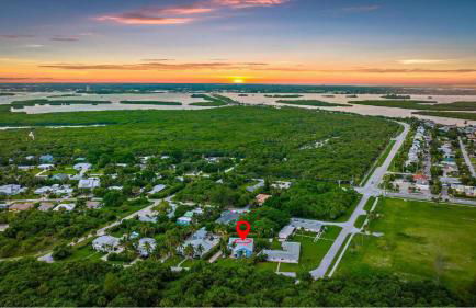 Surfside Beachfront Escape - Neat and Bright - Foto 74