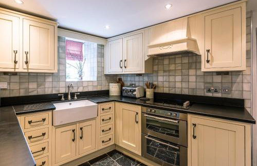 Low Cottage - Photo 17