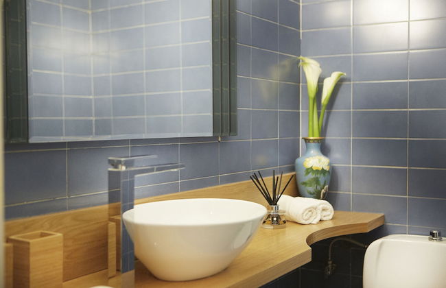 Luxury Apartment with Exceptional View - Photo 25