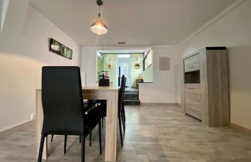 L'Appartement Jebari - Esprit loft Carcassonne proche cité médiéval et aéroport - Foto 16